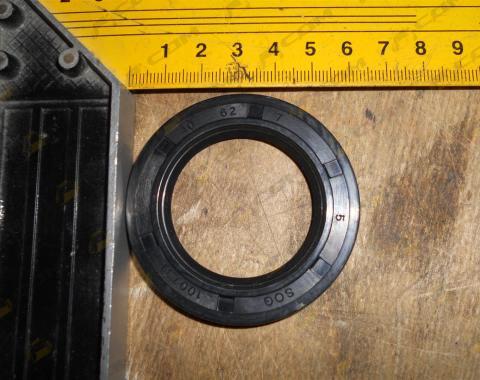 Сальник крышки подшипника сочленения 40х62х8 CDM816